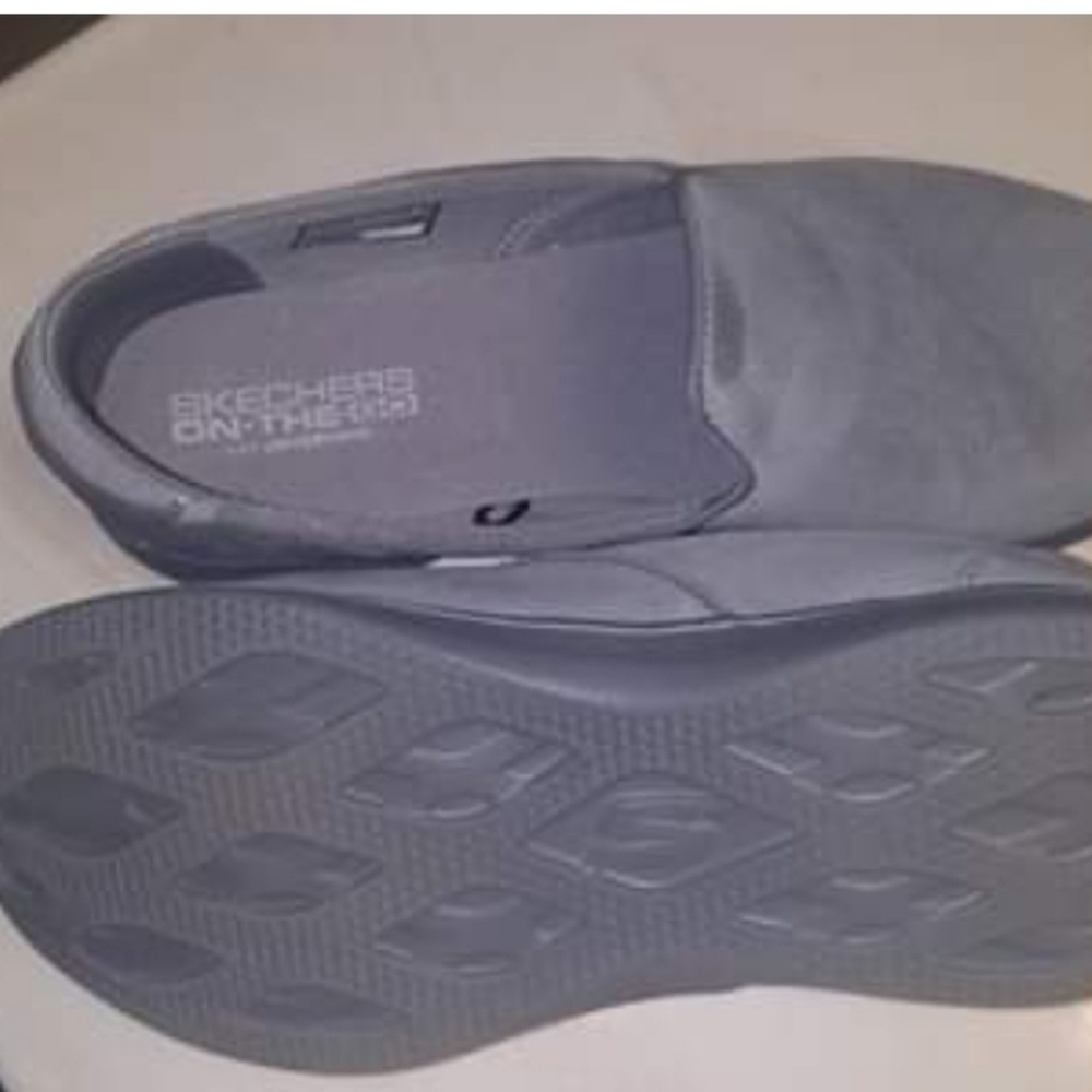 Women sketchers